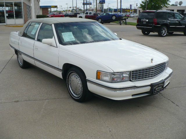 Cadillac Deville 1996 photo 2