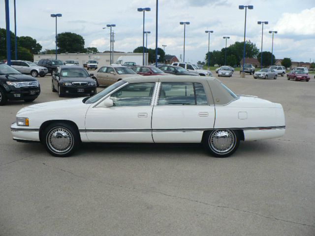 Cadillac Deville 1996 photo 4