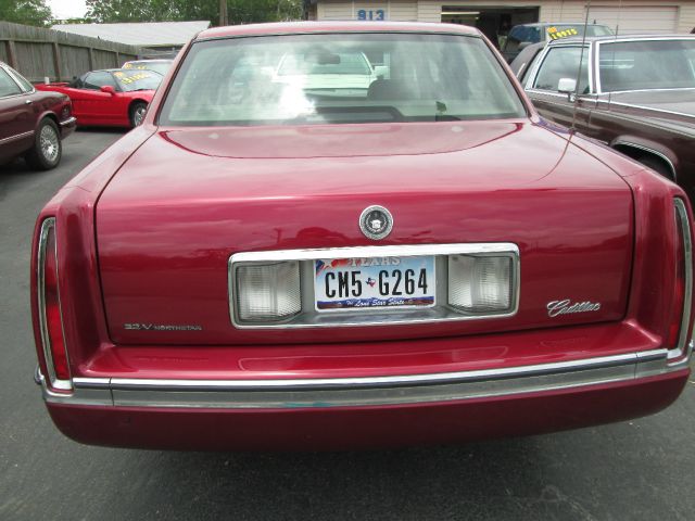 Cadillac Deville 1996 photo 2
