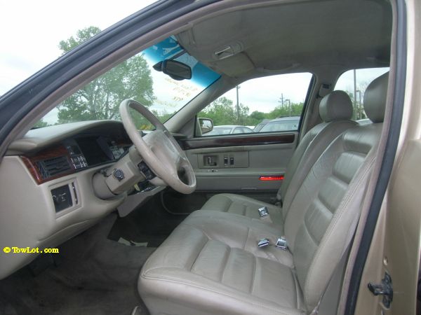 Cadillac Deville 1996 photo 1