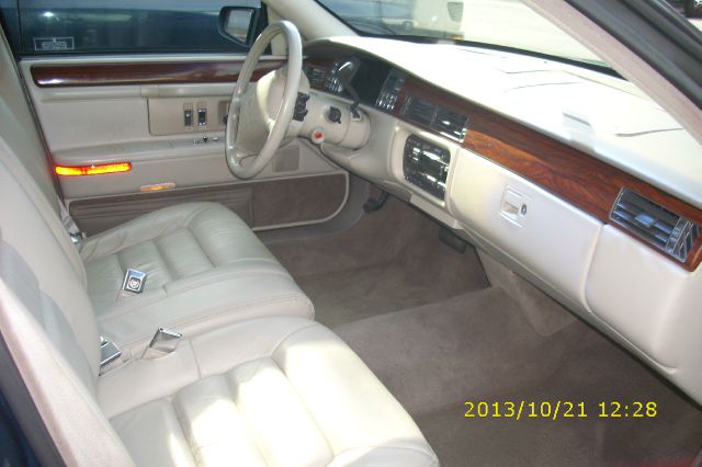 Cadillac Deville 1996 photo 2