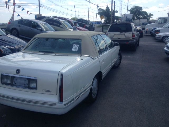 Cadillac Deville 1997 photo 3