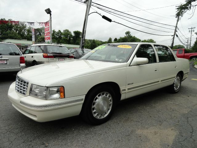 Cadillac Deville 1997 photo 1