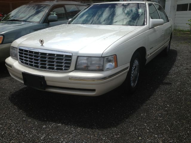 Cadillac Deville 1997 photo 1