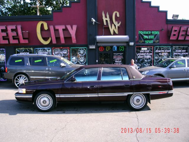 Cadillac Deville 1997 photo 1
