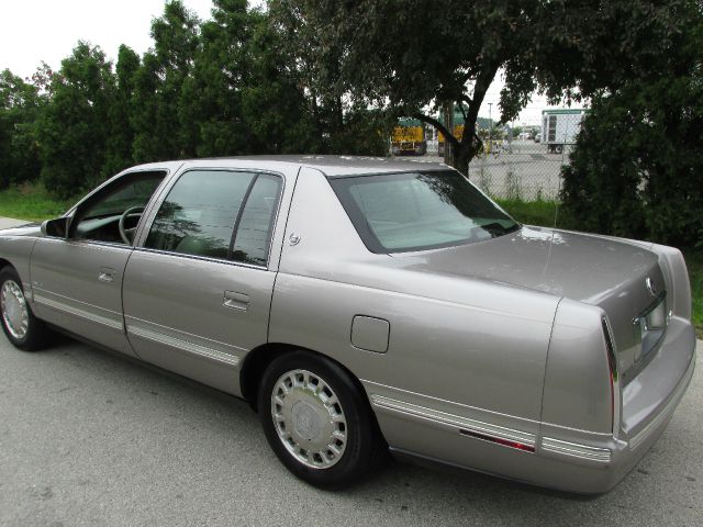 Cadillac Deville 1997 photo 1