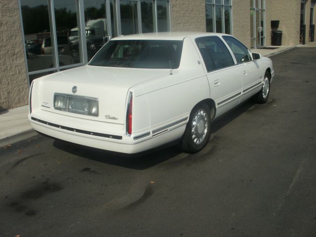 Cadillac Deville 1998 photo 1