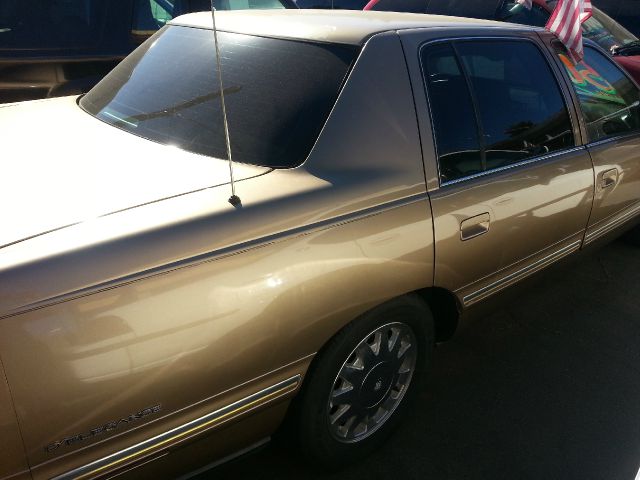 Cadillac Deville 1998 photo 2