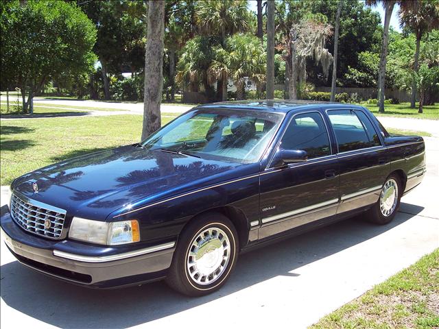 Cadillac Deville 1998 photo 1