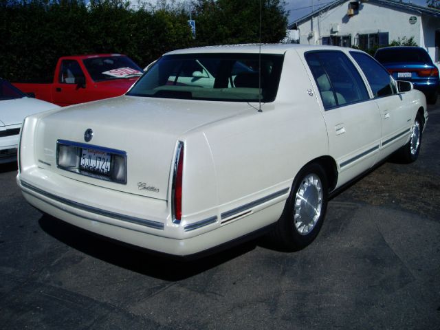 Cadillac Deville 1998 photo 2
