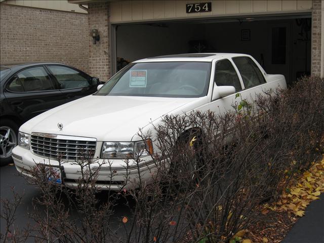 Cadillac Deville 1998 photo 1