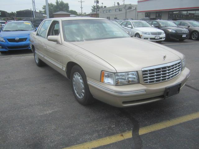 Cadillac Deville SE Sedan Sedan