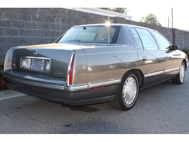 Cadillac Deville 1998 photo 1