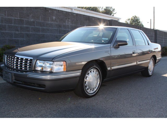 Cadillac Deville 1998 photo 2