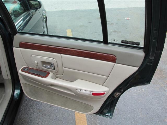 Cadillac Deville 1999 photo 1