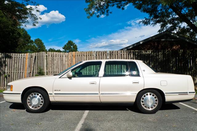 Cadillac Deville 1999 photo 1