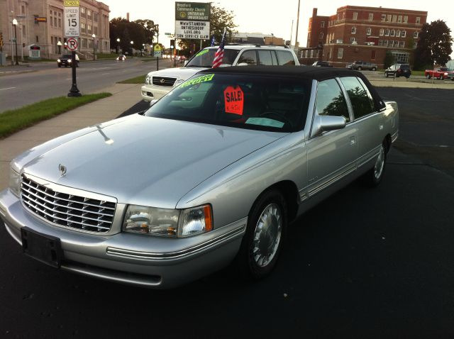 Cadillac Deville 1999 photo 1