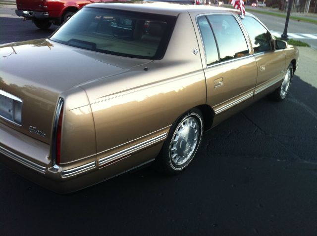Cadillac Deville 1999 photo 1