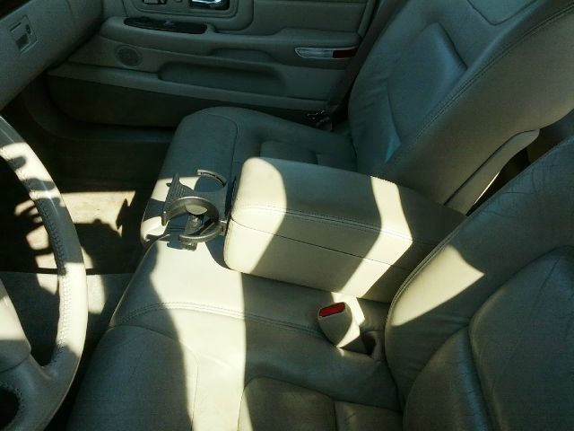 Cadillac Deville 1999 photo 2