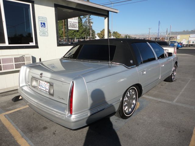 Cadillac Deville Z71 Leather Sedan