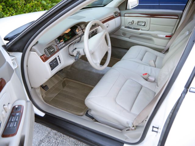 Cadillac Deville 1999 photo 1