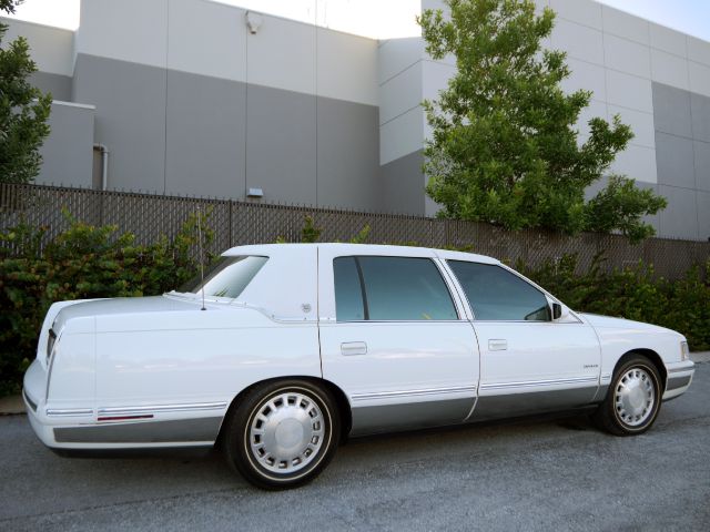 Cadillac Deville 1999 photo 3