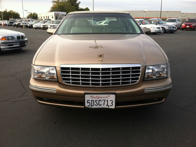 Cadillac Deville 1999 photo 1