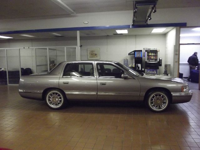 Cadillac Deville 1999 photo 1