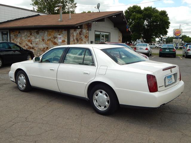 Cadillac Deville 2000 photo 1