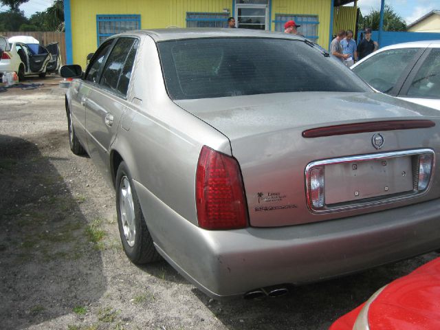 Cadillac Deville 2000 photo 1