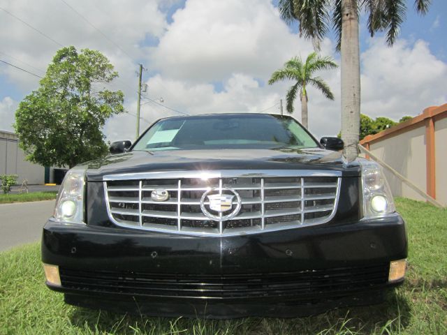 Cadillac Deville 3.0si Coupe 2D Sedan