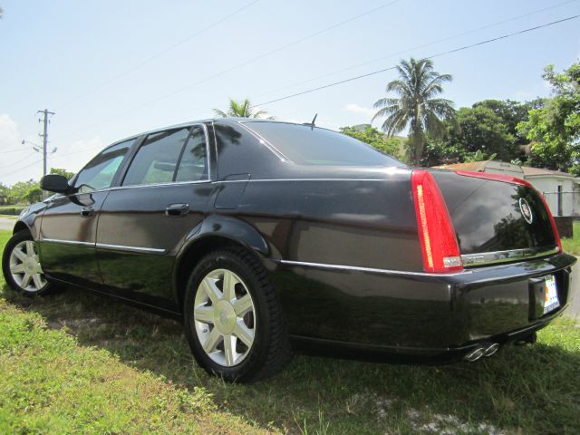 Cadillac Deville 2000 photo 2