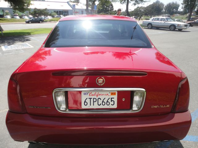 Cadillac Deville 2000 photo 2