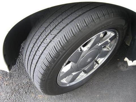 Cadillac Deville 2000 photo 2