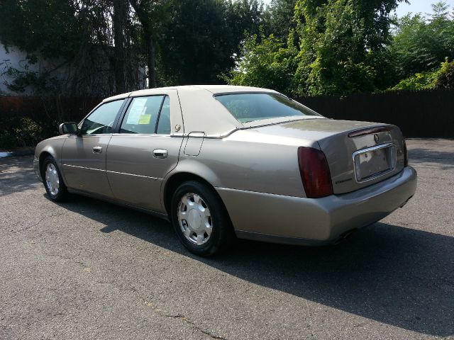 Cadillac Deville 2000 photo 2