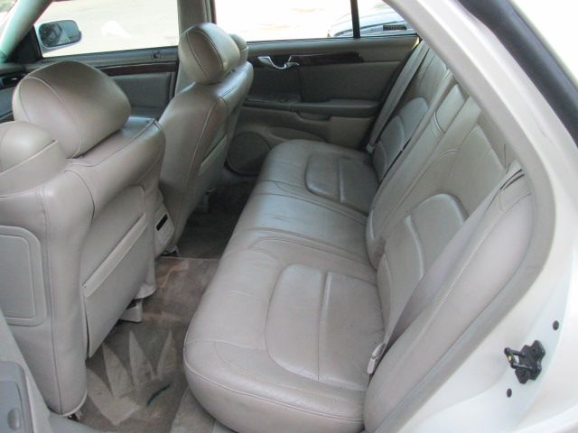 Cadillac Deville 2000 photo 2