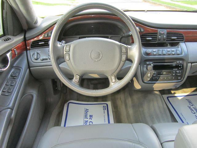 Cadillac Deville 2000 photo 1