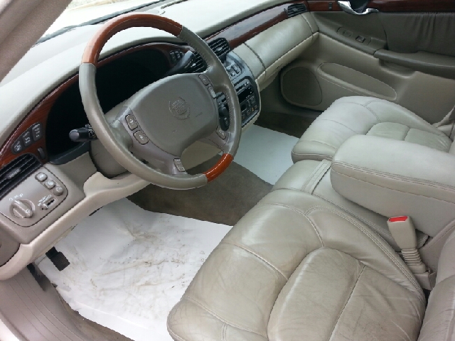 Cadillac Deville 2000 photo 2