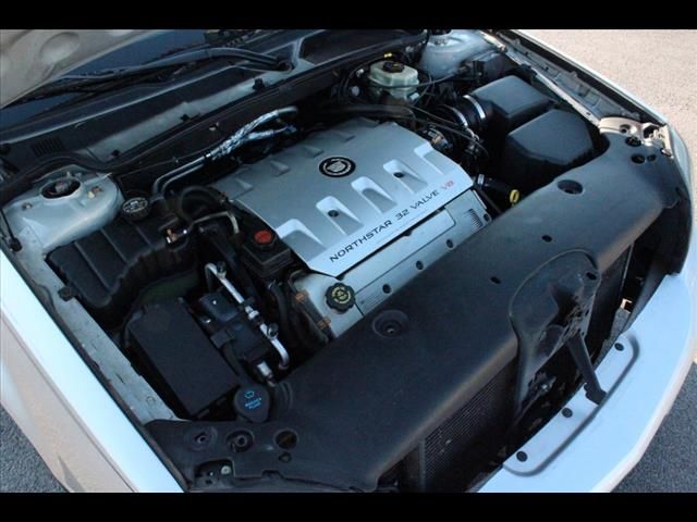 Cadillac Deville 2000 photo 16