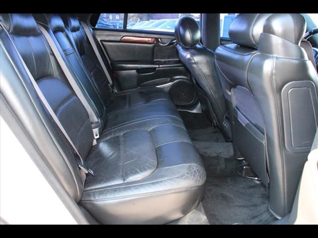 Cadillac Deville 2000 photo 26
