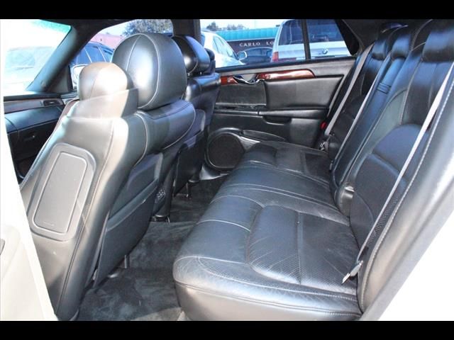 Cadillac Deville 2000 photo 29