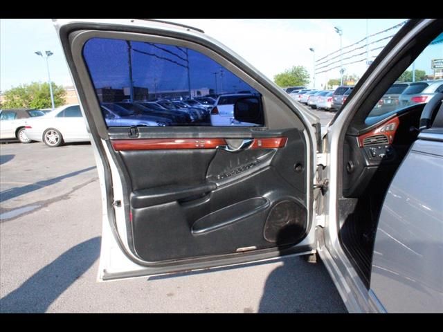 Cadillac Deville 2000 photo 36