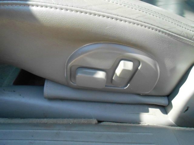 Cadillac Deville 2000 photo 1