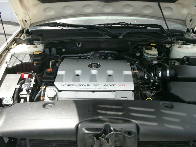 Cadillac Deville 2000 photo 2