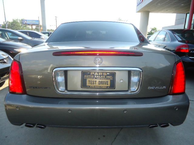 Cadillac Deville Base Sedan