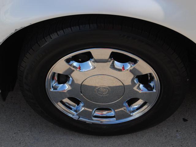 Cadillac Deville 2000 photo 4