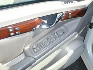 Cadillac Deville 2001 photo 3