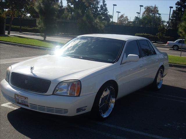 Cadillac Deville 2001 photo 4