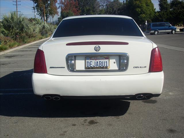Cadillac Deville 2001 photo 1