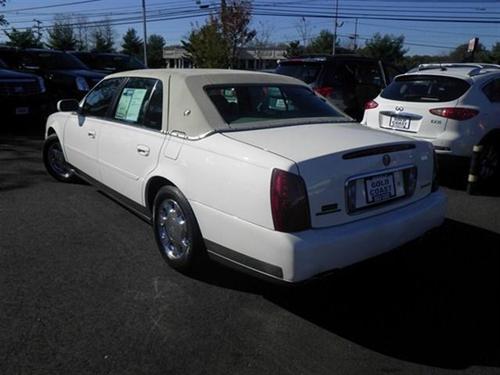 Cadillac Deville 2001 photo 2